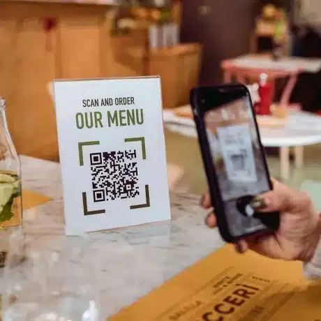تجربه‌ای نوین سفارش آنلاین با QR کد و منوی مجازی2